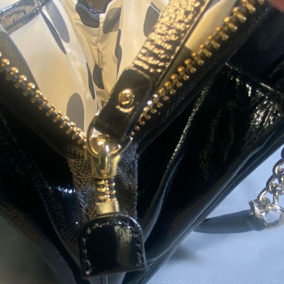 Kate Spade Black Patent Leather Tote with Gold Chain for any occasion - Picture 10 of 16